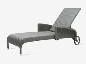 DOVILE - Lloyd loom sun lounger with castors _ Vincent Sheppard